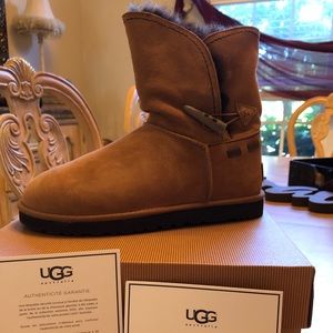 Uggs Meadow boots